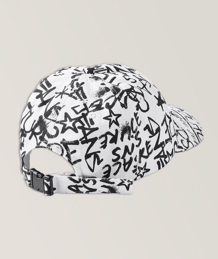 Casquette sport à motif style graffiti image 1