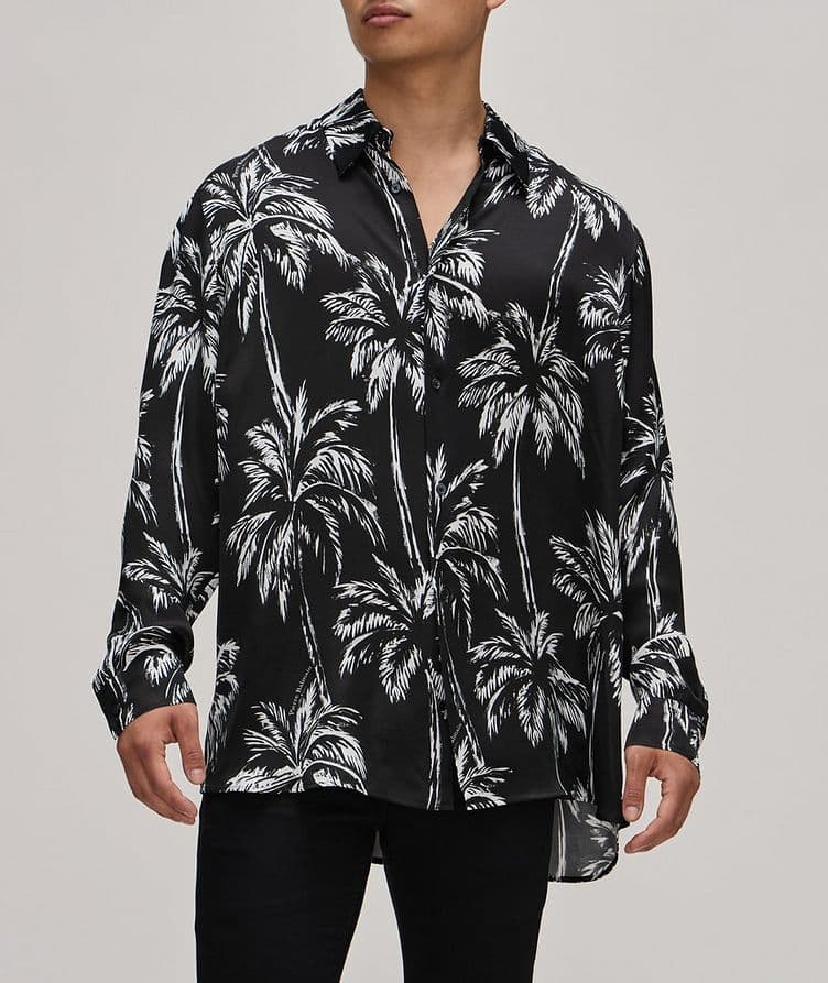 Chemise décontractée en satin à motif de palmiers image 1