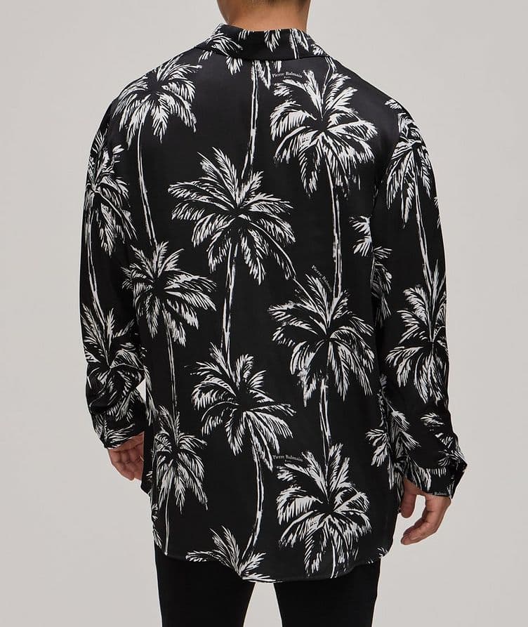 Chemise décontractée en satin à motif de palmiers image 2