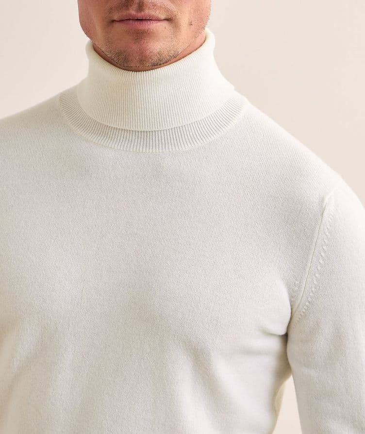 Mélange Cashmere Turtleneck image 3